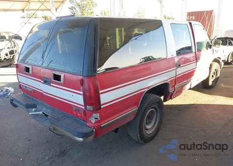 1998 GMC Suburban 2500 Sl z USA, uszkodzony, nr VIN 1GKGC26R7WJ725044